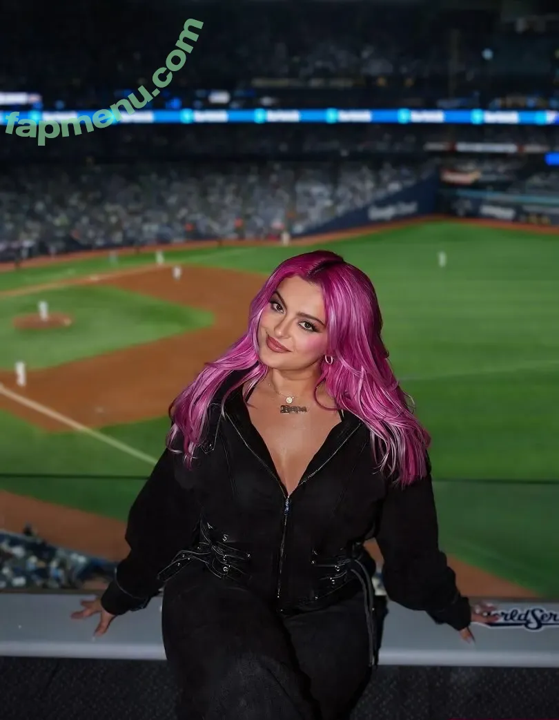 Bebe Rexha nude photo #1030 (beberexha / skylinevexx)