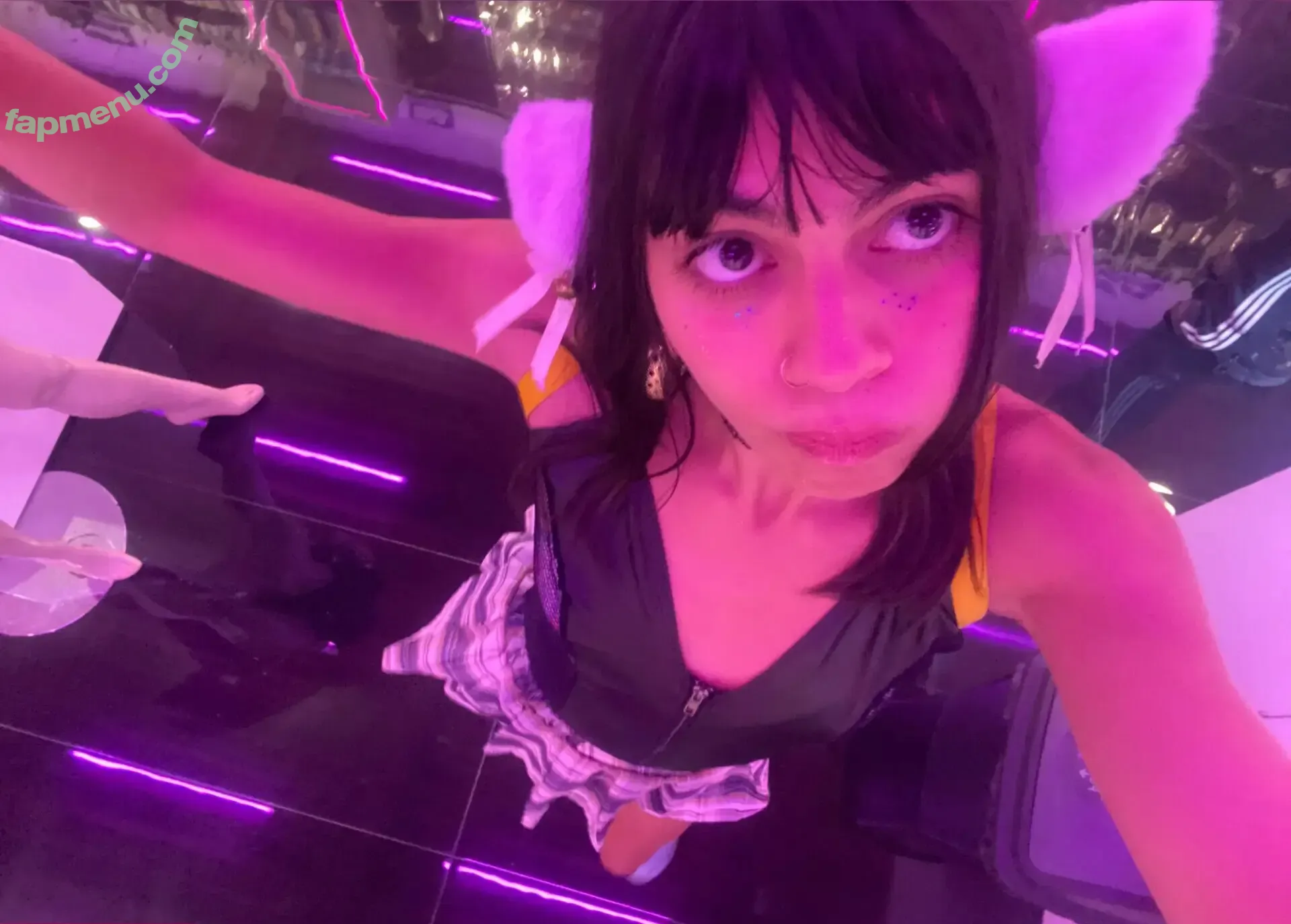 bebegatita nude photo #0015 (u.ubebegatita)