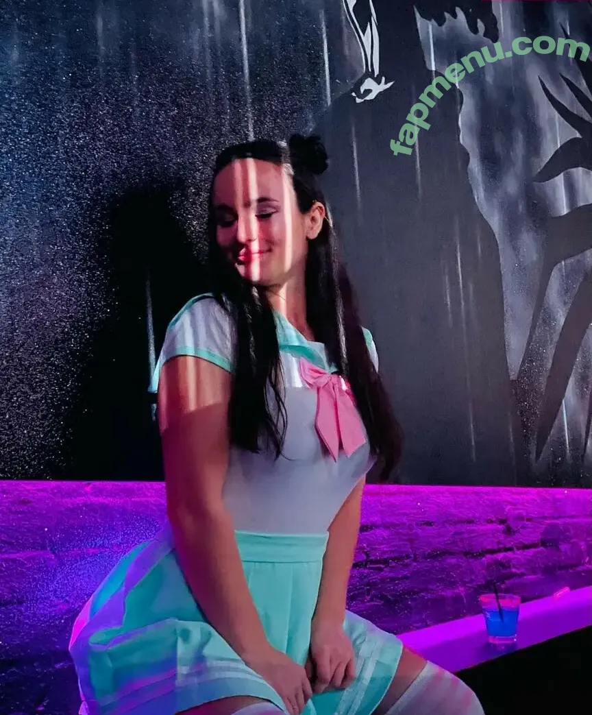 Bebevivika nude photo #0145 (vikababylovecakee)