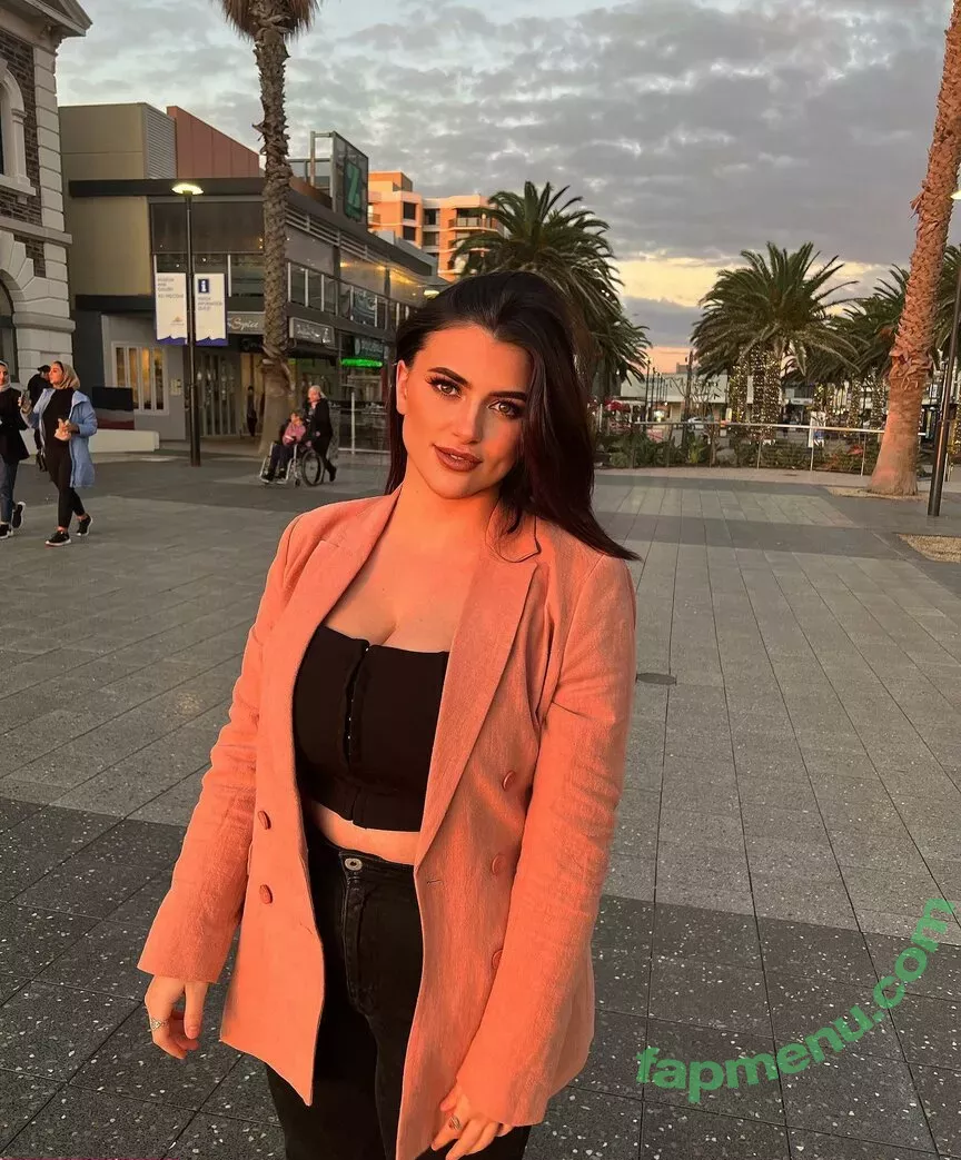 Bec Danaher nude photo #0104 (becdanaher)