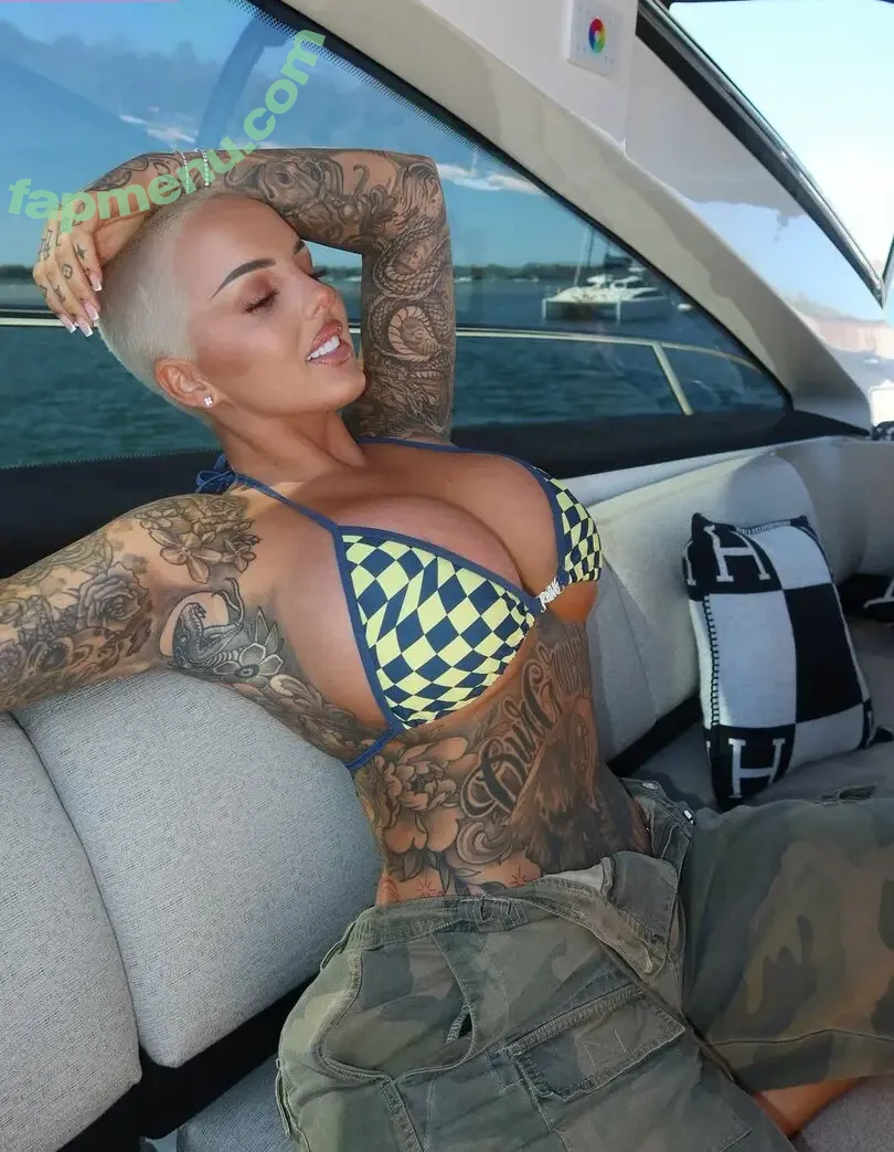 Bec Gorton nude photo #0011 (becgorton_ / yesbabygirl)