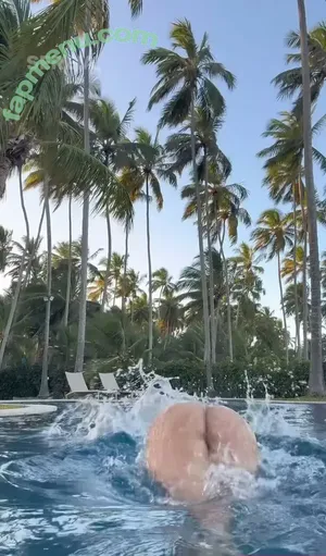 Beca Barreto / becaa_barreto nude photo #0205