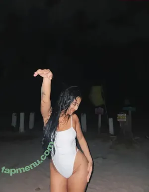 Beca Barreto / becaa_barreto nude photo #0215