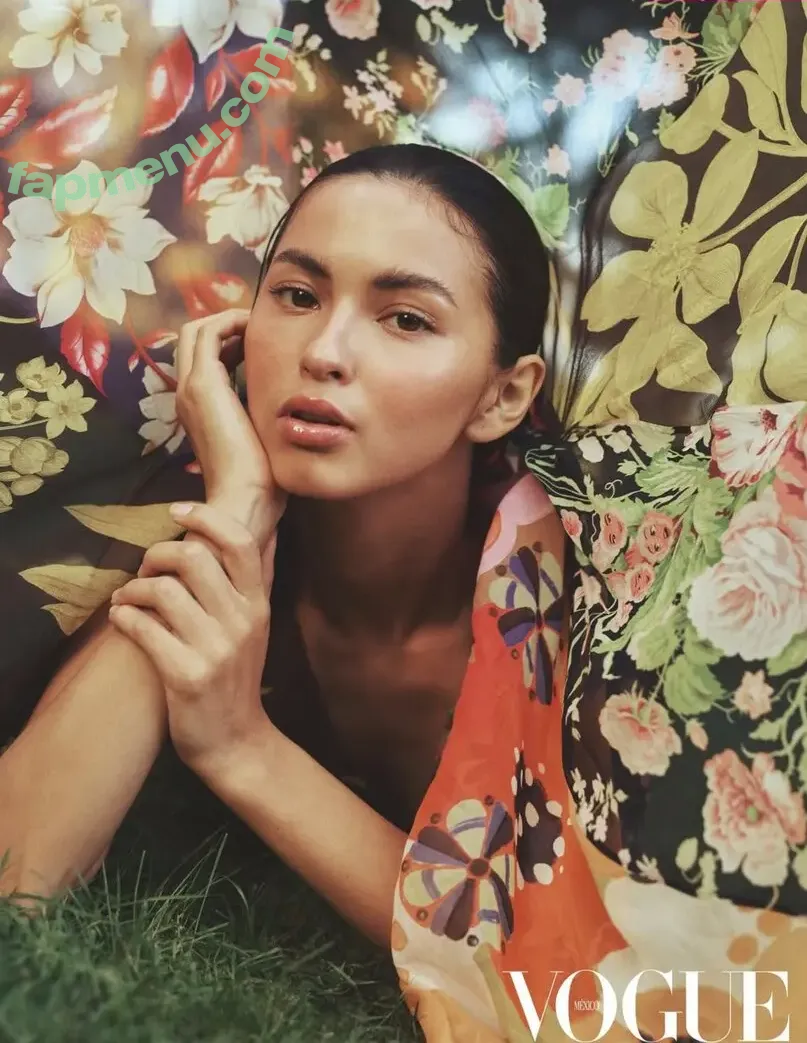 Becamichie nude photo #0023 (Becamichie)