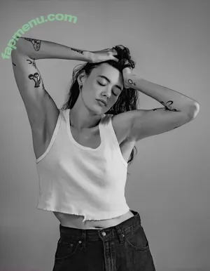 Becca Brown / becca_brownn / brown_barbieoxo nude photo #0049