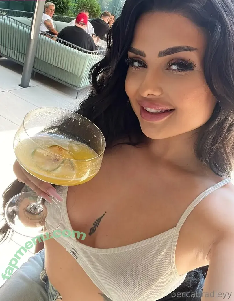 beccabradleyy nude photo #0023 (beccabradleyy)