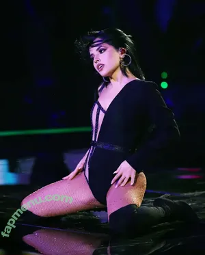 Becky G / iambeckyg / missbeckyfeet nude photo #0076