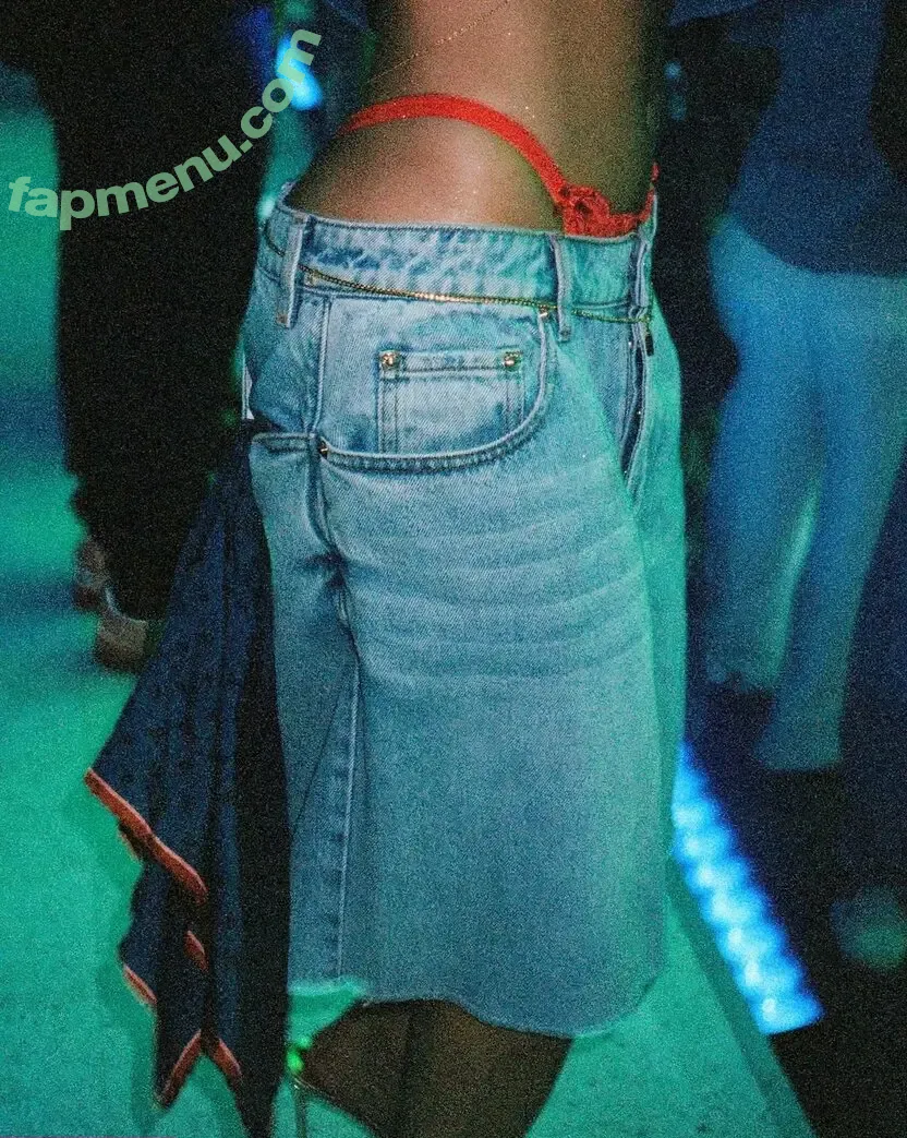 Becky G nude photo #0117 (iambeckyg / missbeckyfeet)