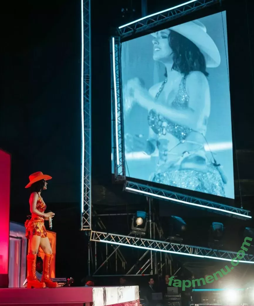 Becky G nude photo #1343 (Reggaeton singer / iambeckyg / missbeckyfeet)