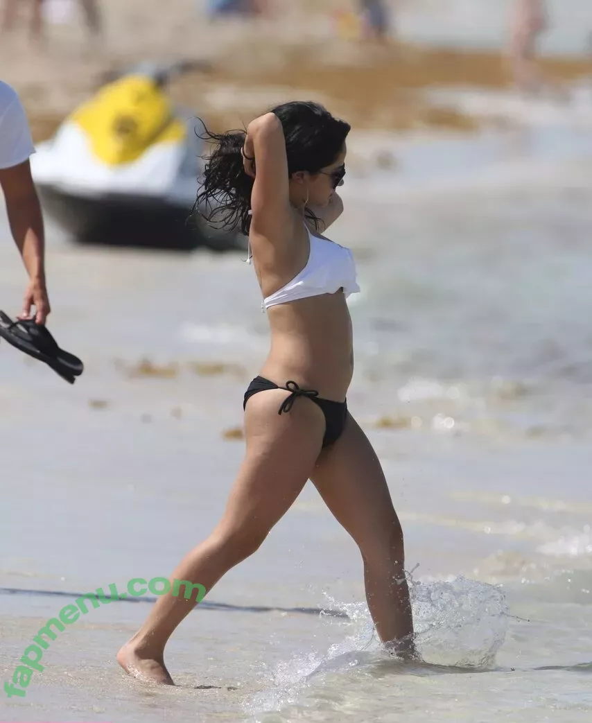 Becky G nude photo #1379 (Reggaeton singer / iambeckyg / missbeckyfeet)