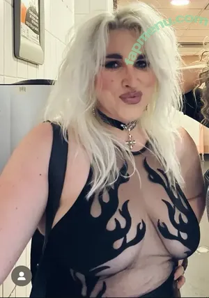  nude photo #0001