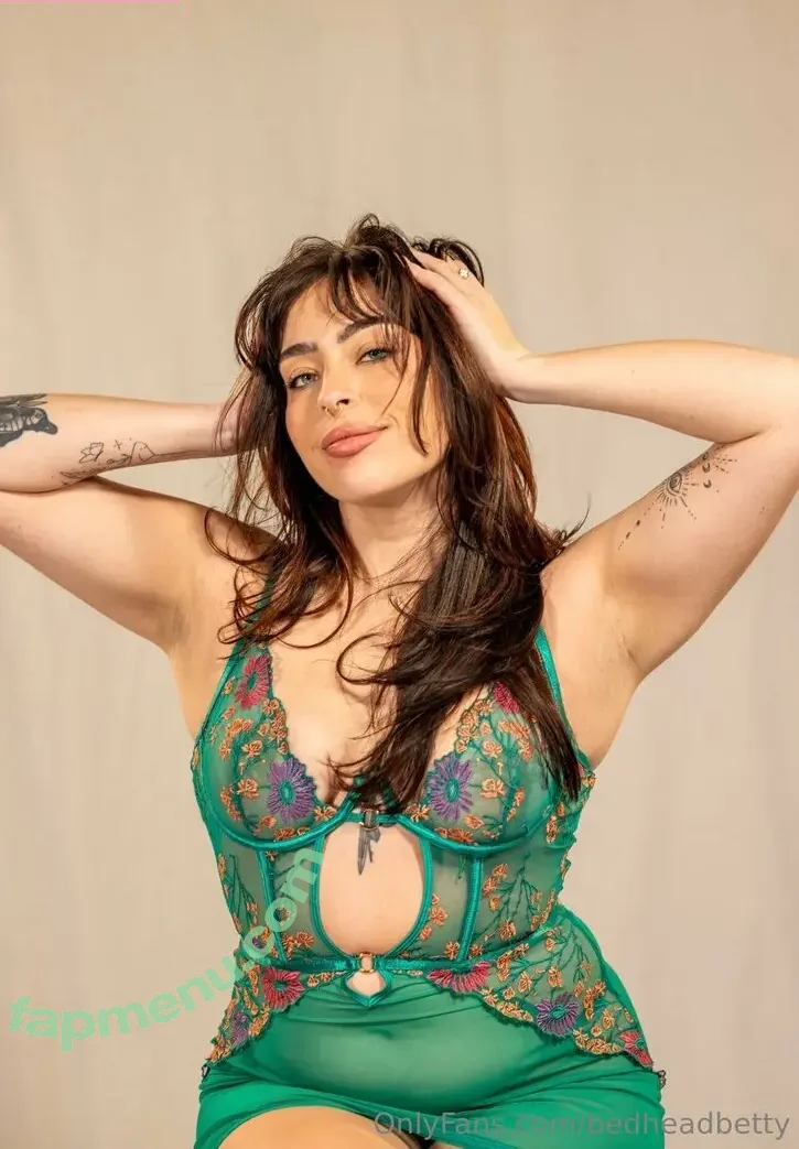 bedheadbetty nude photo #0165 (molla_gator_)