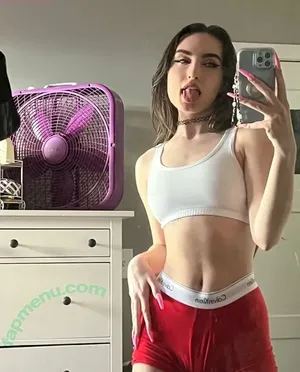  nude photo #0002