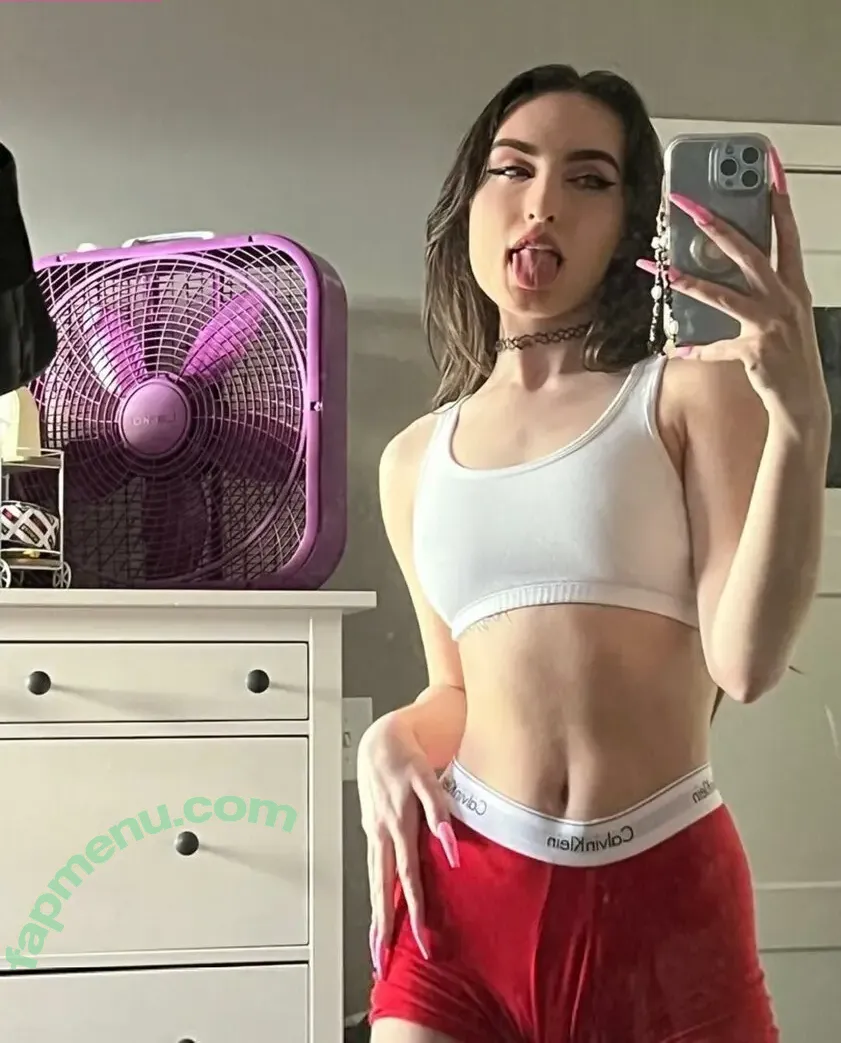Bee Bee ASMR nude photo #0002 (Bee Bee ASMR)