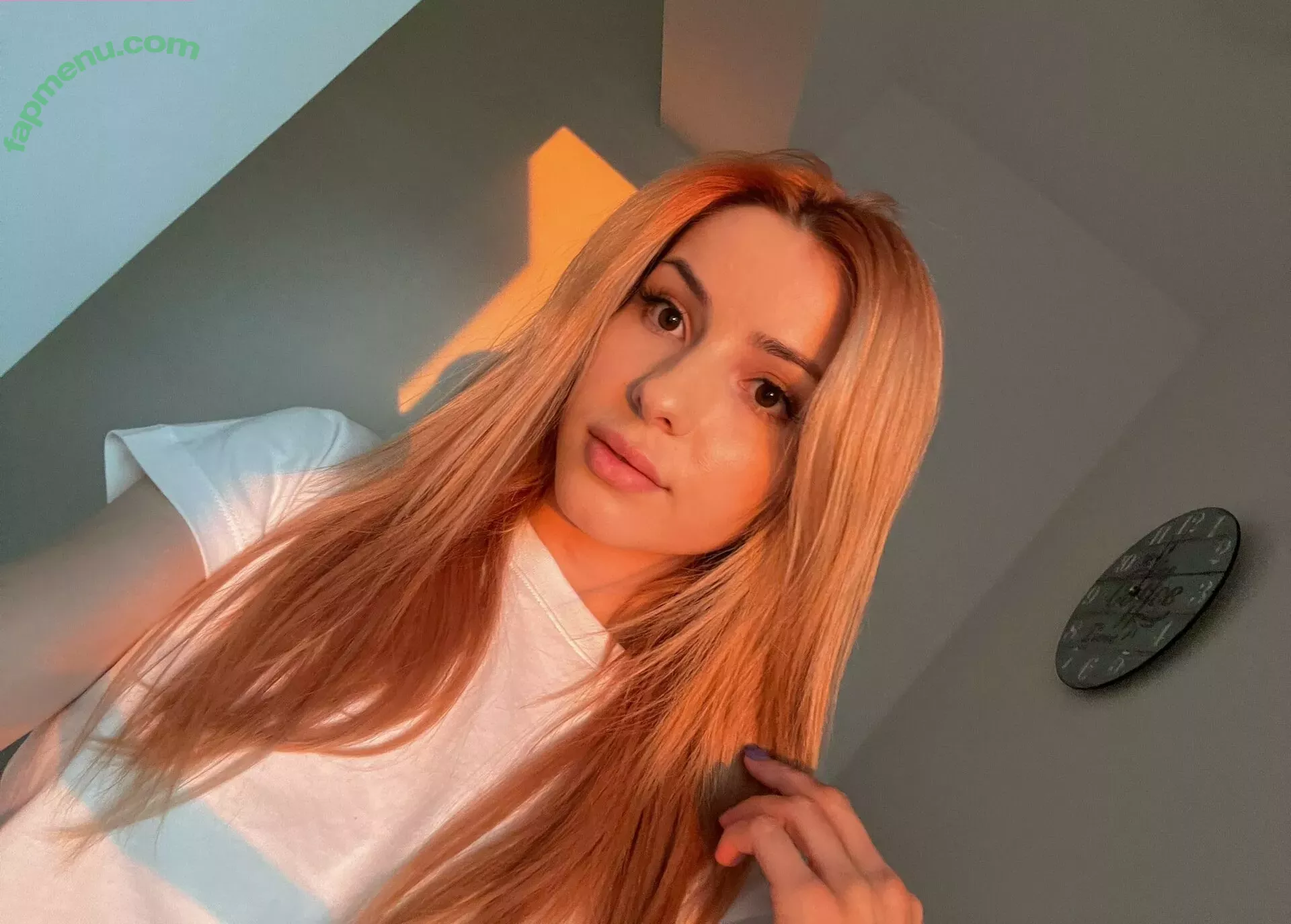 Bee.elina nude photo #0081 (Elibee / Elina / Elina_bee20 / elinabee)