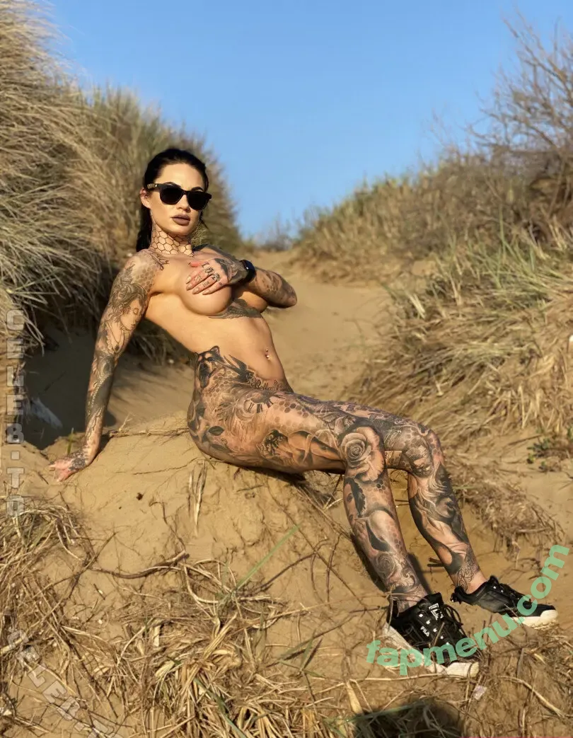 Bee Phillips nude photo #0094 (BeePhil94986028 / beephillips / beephillips0 / beephillips__)