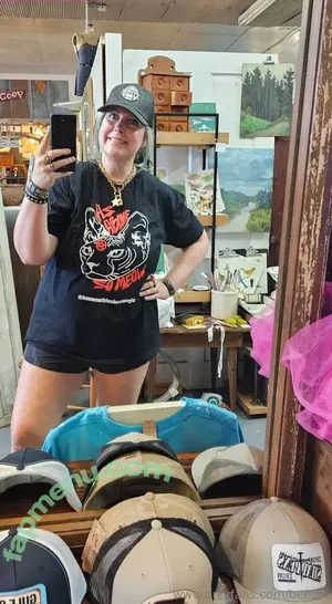 bee88i / bee_bowve88 nude photo #0369