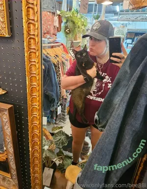 bee88i / bee_bowve88 nude photo #0372