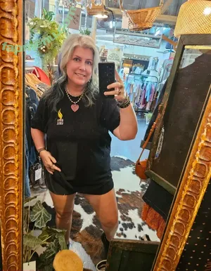 bee88i / bee_bowve88 nude photo #0373