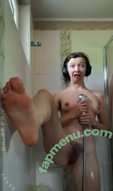 beeboogirl nude photo #0232 (beeboo.girl / honey.beeboo)