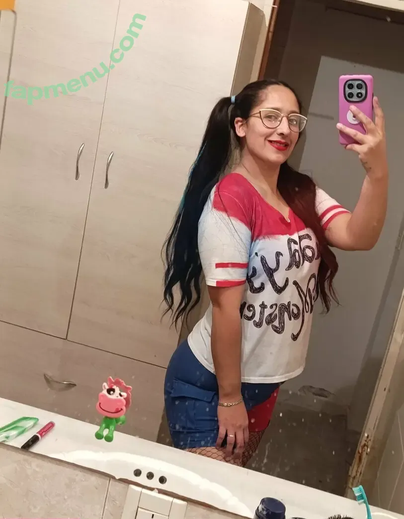 beebotta nude photo #0063 (bebo.tta)