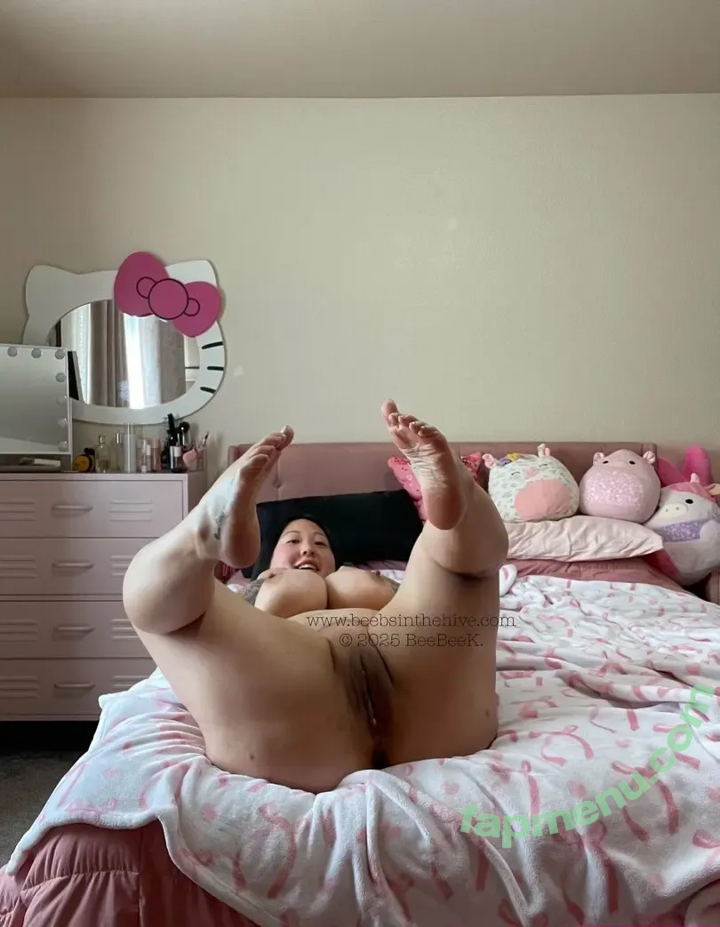 beebsinthehive nude photo #0021 (beebsinthehive)