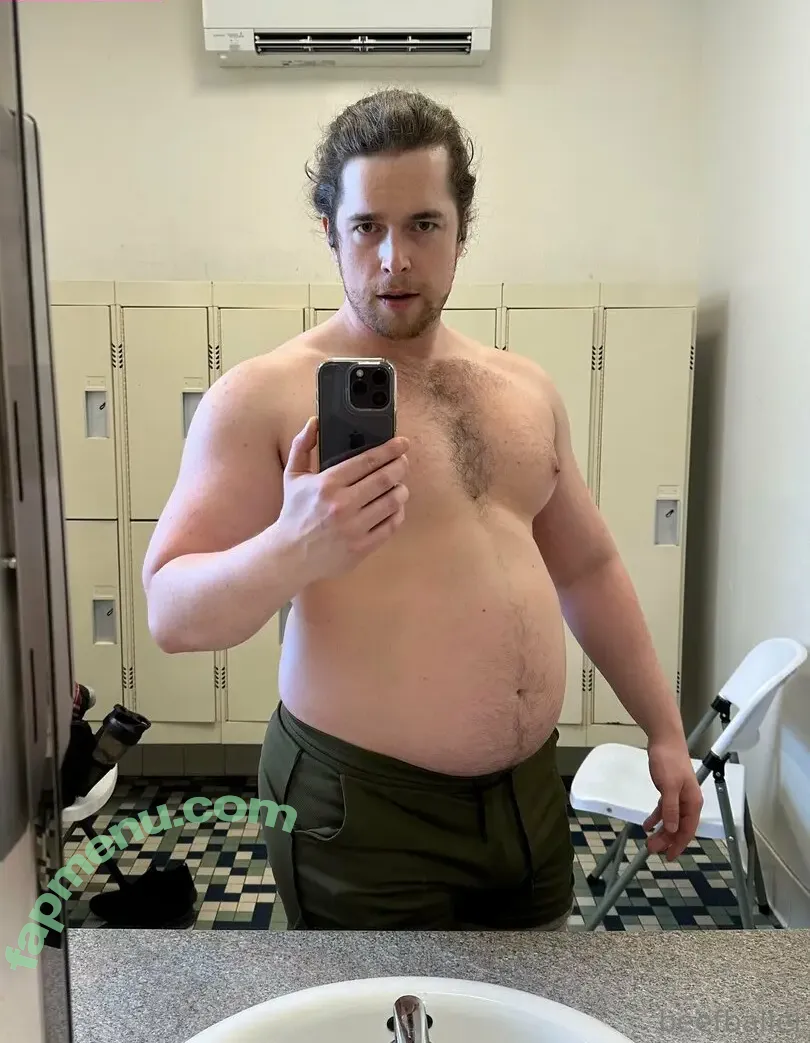 beefballer nude photo #0007 (beefballer42069)
