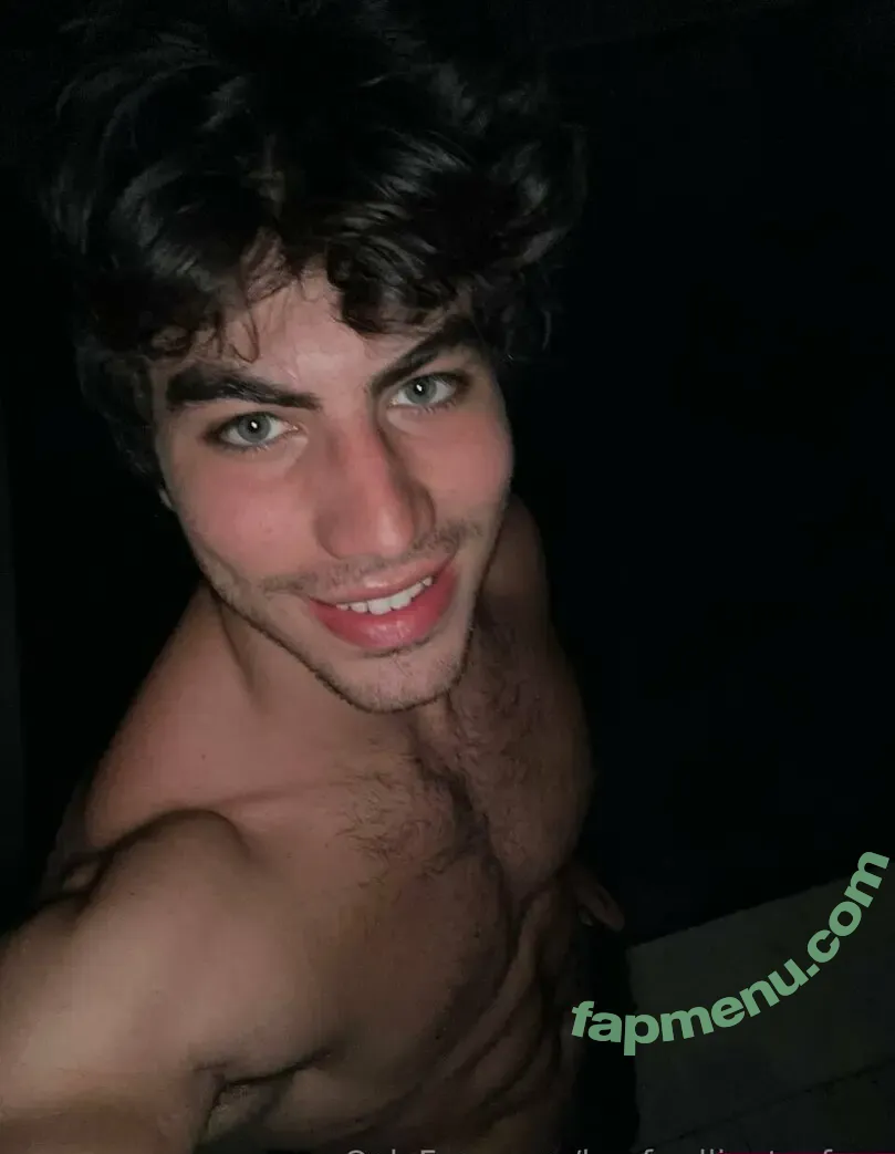 beefwellingtonfree nude photo #0050 (reel)