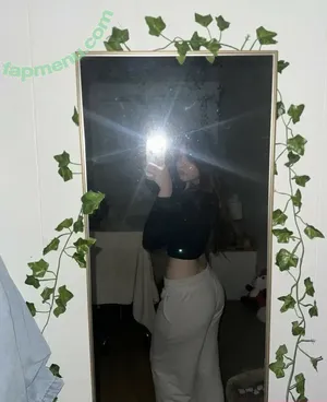 beelliegie / beelliegiee nude photo #0005