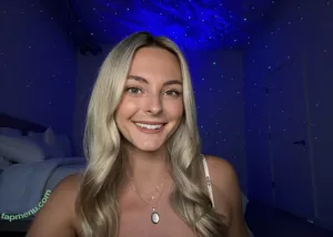 Beez ASMR / asmrmaddy / beezasmr nude photo #0171