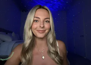 Beez ASMR / asmrmaddy / beezasmr nude photo #0172