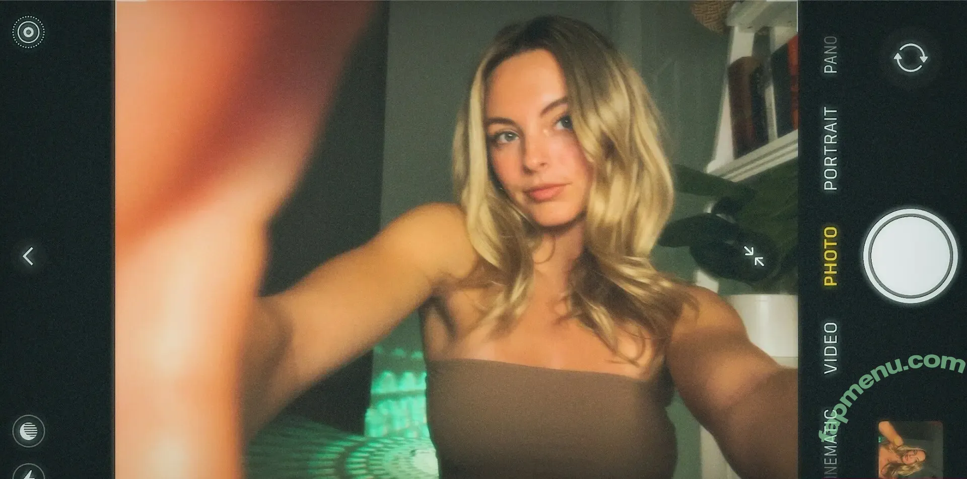 Beez ASMR nude photo #0022 (beezasmr)