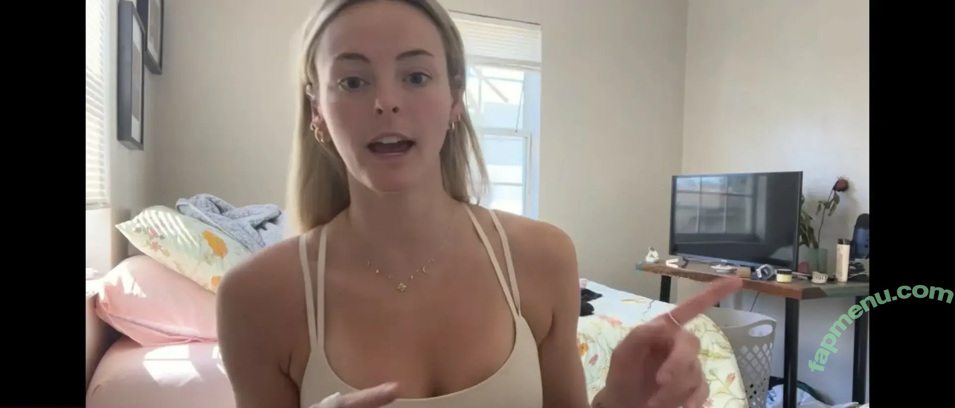 Beez ASMR nude photo #0099 (beezasmr)