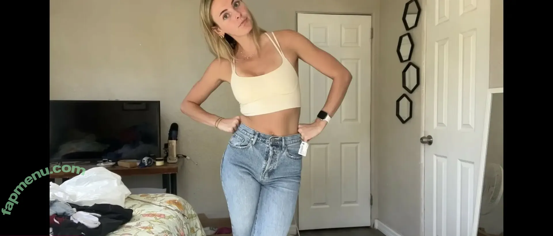 Beez ASMR nude photo #0117 (beezasmr)
