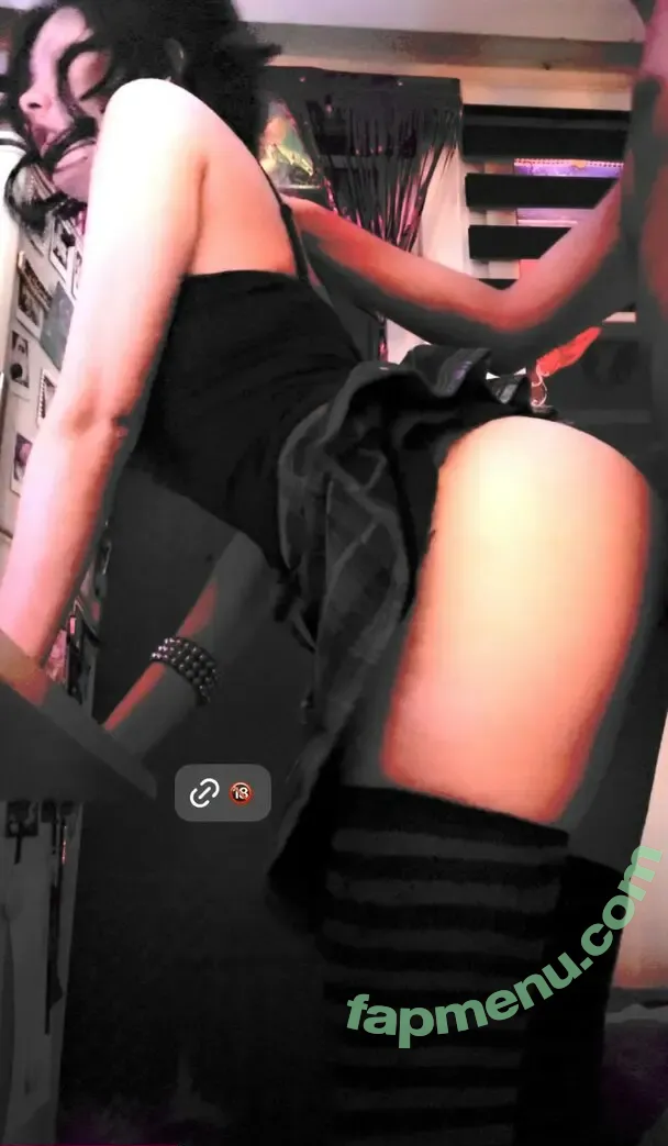 beforeiko nude photo #0059 (Lola Woo)