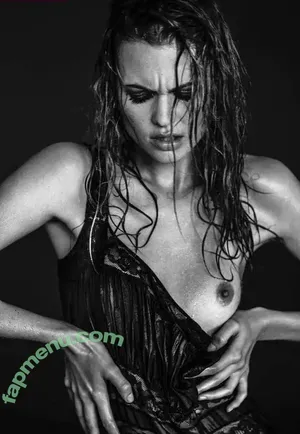 Behati Prinsloo / behatiprinsloo nude photo #0008