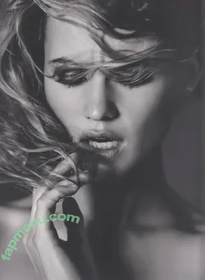 Behati Prinsloo / behatiprinsloo nude photo #0015