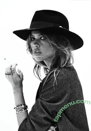 Behati Prinsloo / behatiprinsloo nude photo #0040