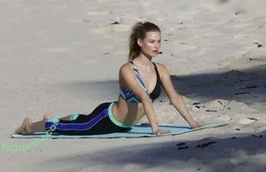 Behati Prinsloo / behatiprinsloo nude photo #0143