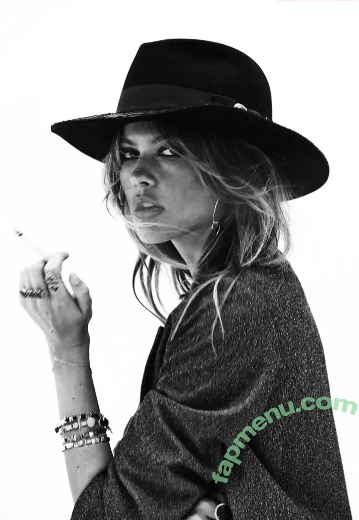 Behati Prinsloo nude photo #0040 (behatiprinsloo)