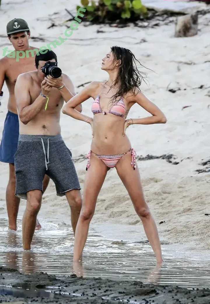 Behati Prinsloo nude photo #0066 (behatiprinsloo)
