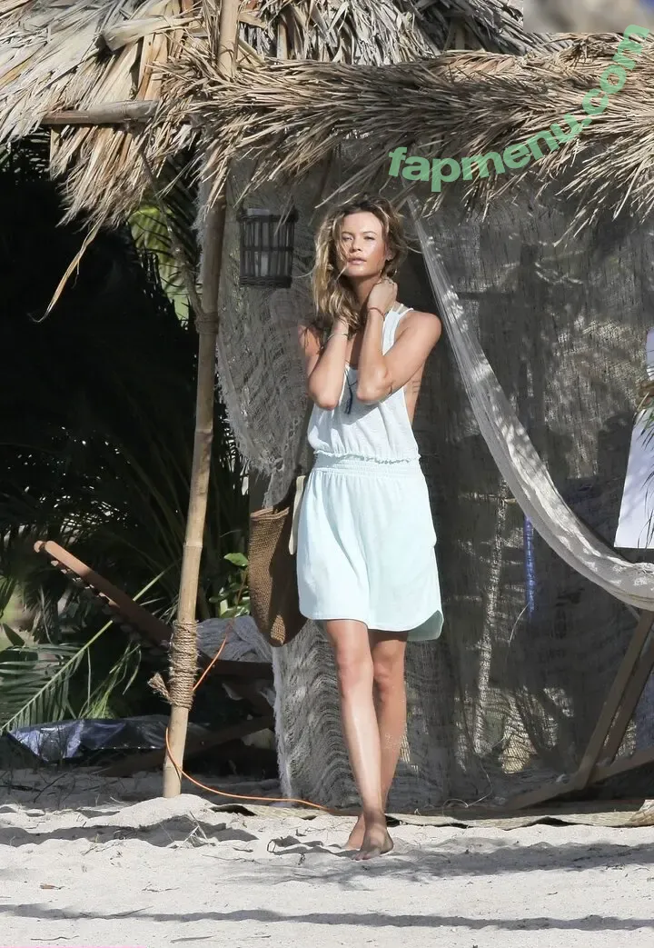 Behati Prinsloo nude photo #0084 (behatiprinsloo)