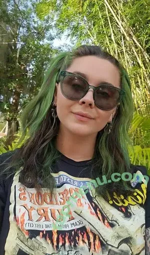 BekahL97 nude photo #0001