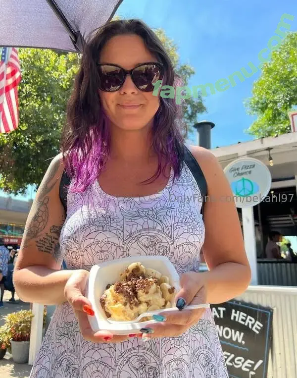 BekahL97 nude photo #0013 (BekahL97)