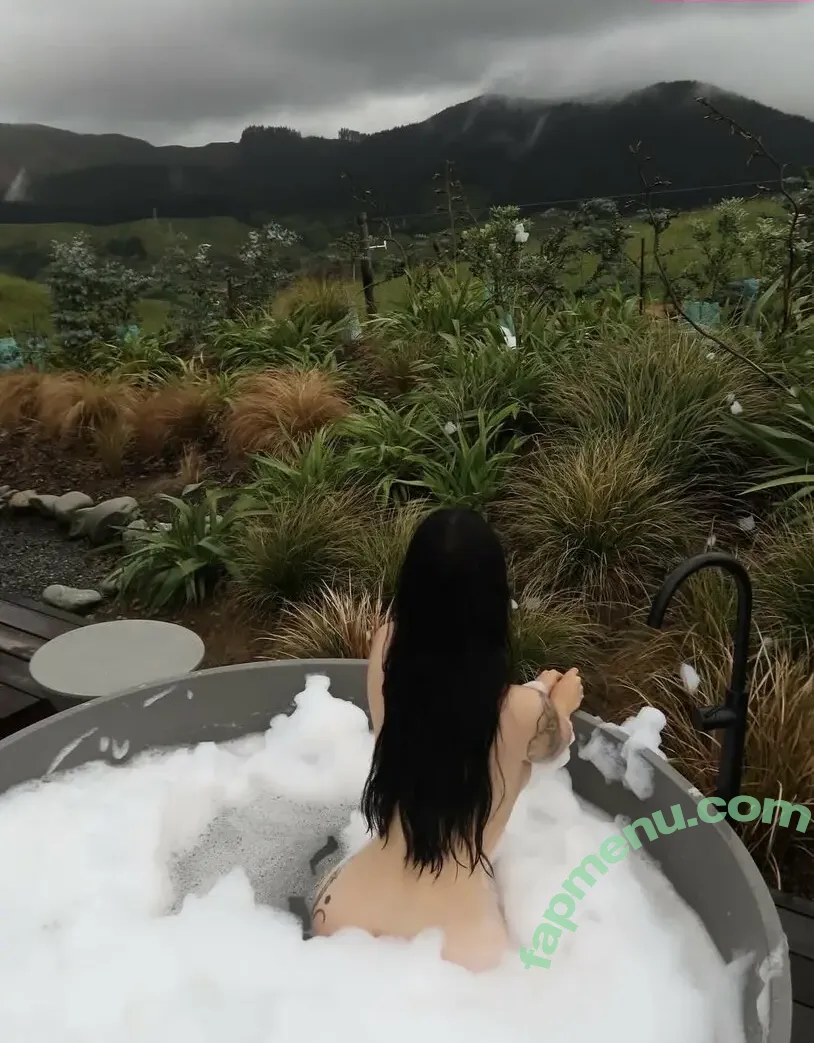 Beke Jacoba nude photo #0801 (. / BekeCosplay / bekejacoba / stormjacoba)