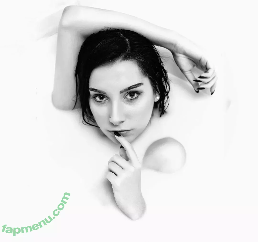 bekejacoba nude photo #0079 (Beke Jacoba / itsbekejacoba)