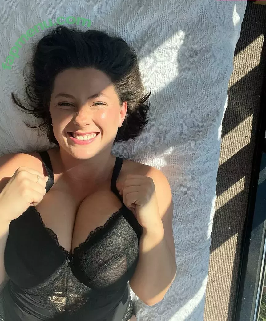 Bel Larcombe / Slice_of_salami_ nude photo #0010 (Bel Larcombe slice_of_salami_ / bel_larcombe_)