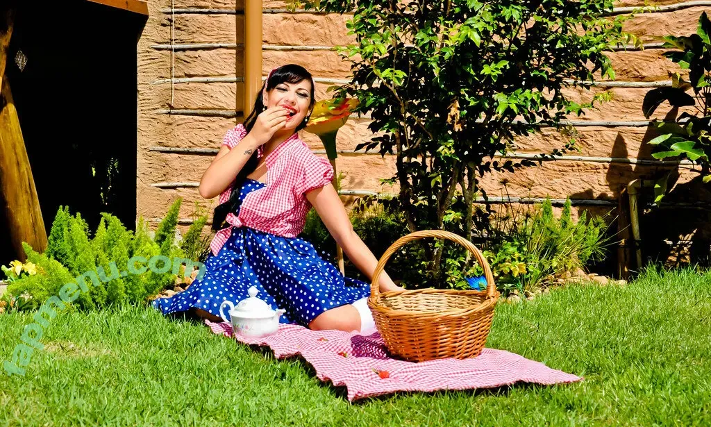 Belas Da Região nude photo #0234 (Belas Da Região)