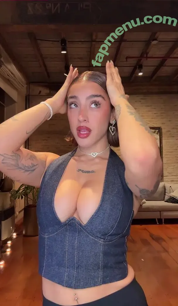 Belenegri nude photo #0172 (La Chilena / Lachilenabelu)