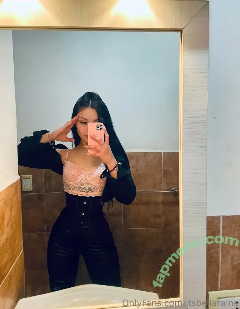 Bella nude photo #0011 (Bellasoyummy / bellahadid / itsbellaraine)